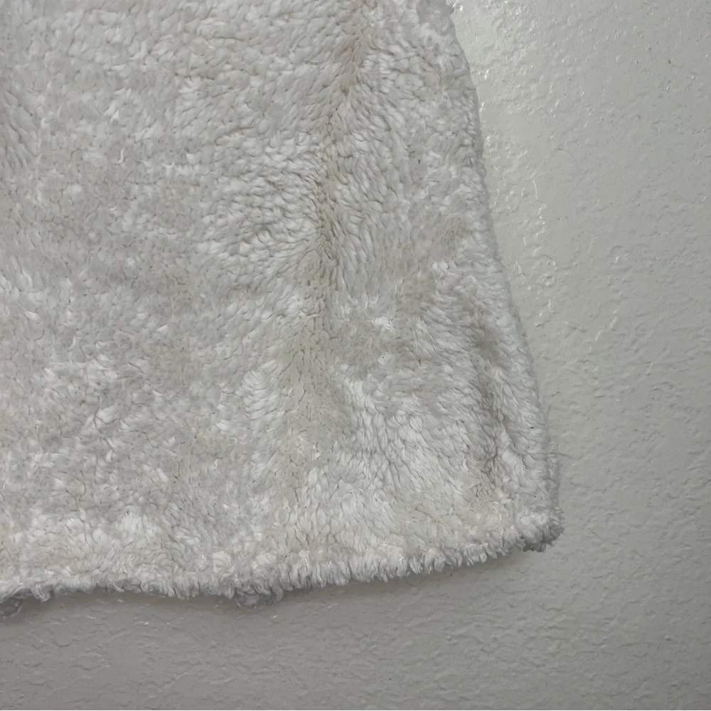 Old‎ Navy white fleece vest size 3t